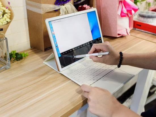 简约不失时尚，HUAWEI MateBook引领笔电界潮流